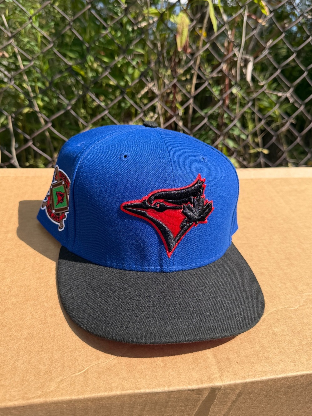 New Era 59FIFTY Toronto Blue Jays Fitted Hat
Custom
Blue / Red
Size 7 5/8